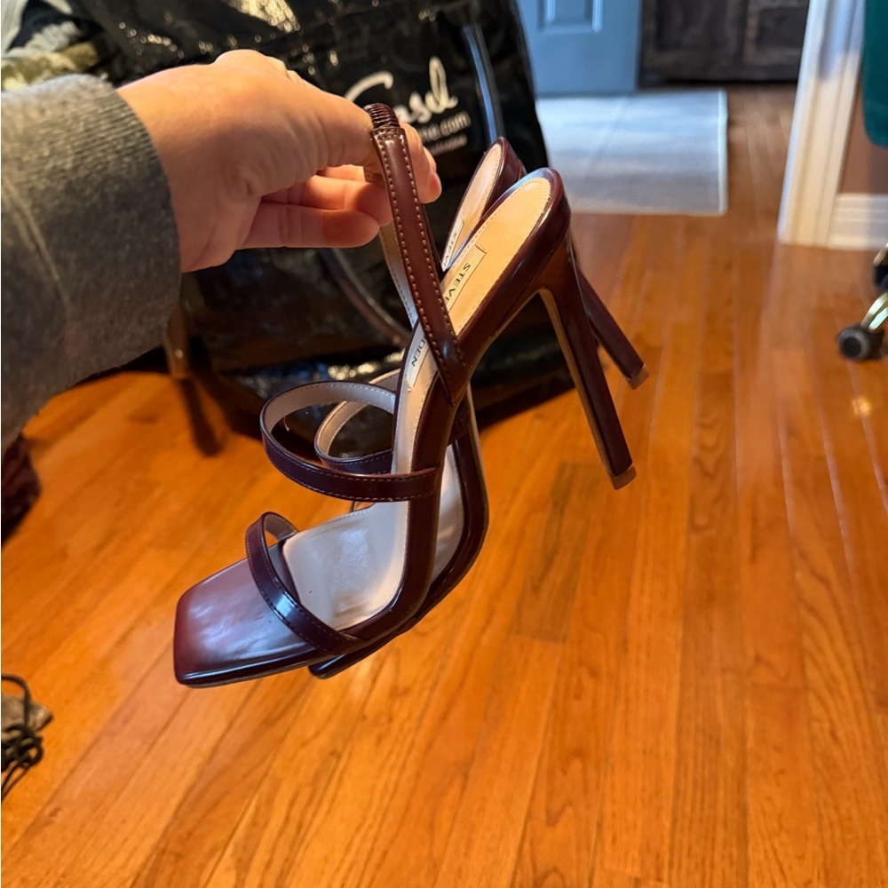 Steve Madden Burgundy Strappy Slingback Heels Size 9 - Picture 5 of 5